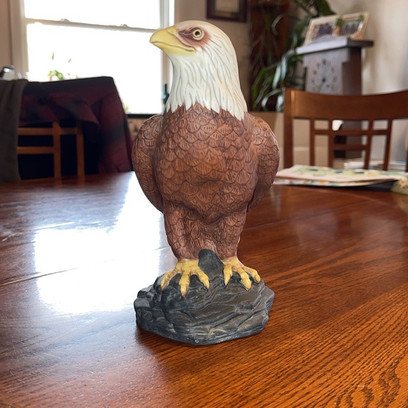 Eagle statue - Picture 2 of 4